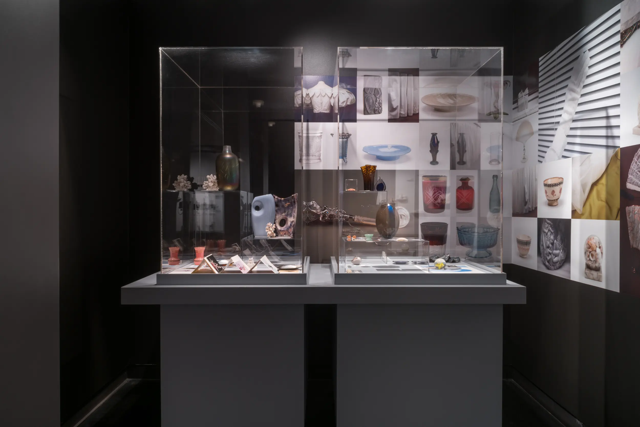 L'archiviste, 2019. Vue de l'exposition au Musée McCord Stewart dans le cadre de MOMENTA Biennale, Montréal, automne 2019 — hiver 2020 / exhibition view at McCord Stewart Museum in the context of MOMENTA Biennale, Montréal, autumn 2019 — winter 2020. Documentation: Clara Lacasse