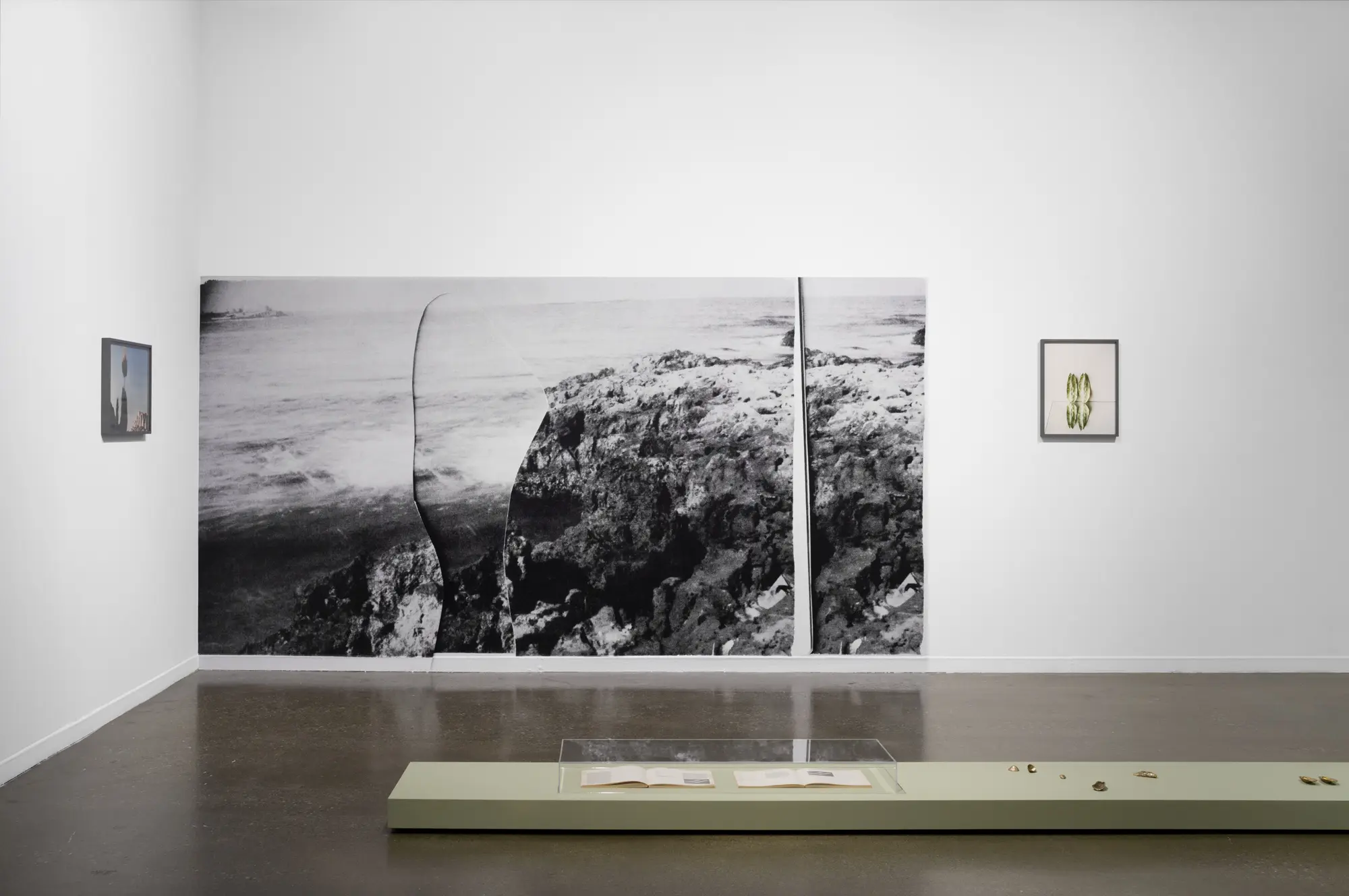 Marginalia, 2023. Vue de l’exposition Galerie d’art Foreman, Lennoxville, automne 2023 / exhibition view, Foreman Art Gallery, Lennoxville. Documentation : William Sabourin