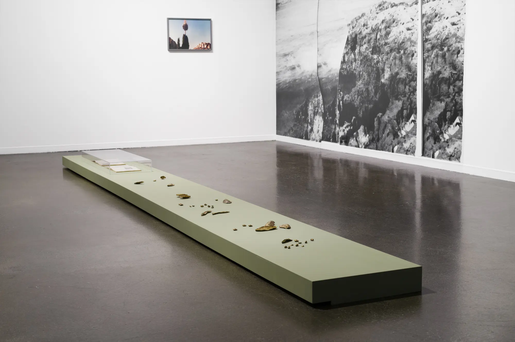 Marginalia, 2023. Vue de l’exposition Galerie d’art Foreman, Lennoxville, automne 2023 / exhibition view, Foreman Art Gallery, Lennoxville. Documentation : William Sabourin